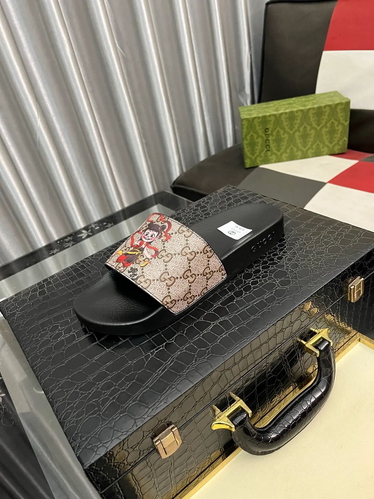Men's Men's Shoes💰220⌚️⌚️ＧＵＣＣＩ.Gucci.Official website 1:1 popular slippers on sale! Original original material 🩴 SIZE: 38-46 (45.46 non-refundable)